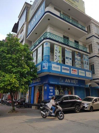 Cho thuê nhà mặt phố Nguyễn Xiển, Thanh Xuân, Hà Nội.  Diện tích 80m x 4 tầng, lô góc 2 mặt tiền rộng