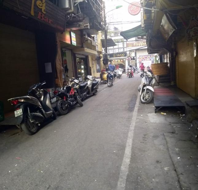 Bán nhà lô góc trung tâm phố cổ, phố Tạ Hiện, Hoàn Kiếm, 60m2, phố chuyên kinh doanh ẩm thực cả ngày lẫn đêm