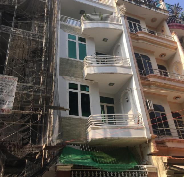 cần bán nhà 3 lầu MT Cao Văn Lầu Q6 ngay Mặt sau chợ Bình Tây.