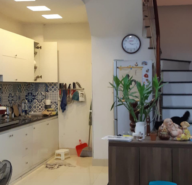 Bán gấp nhà Khương Trung, nhà đẹp, ở ngay,  dt 30 m2, 4 tầng, giá chỉ 2.2 tỷ. LH 0984094326