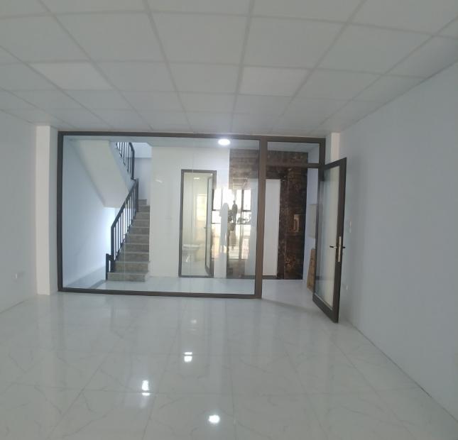 Chính chủ cần cho thuê Văn Phòng gấp 50m2,85m2 giá tốt tại phố Hoàng Văn Thái,Thanh Xuân,Hà Nội.