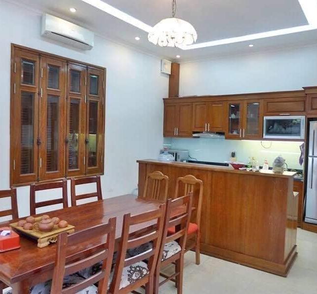 Bán Nhà Đường Nguyễn Hoàng- Nhà Đẹp Thoáng Trước Sau Có Sân Trước - Dt 43m Giá 3.8 tỷ LH 0931220777
