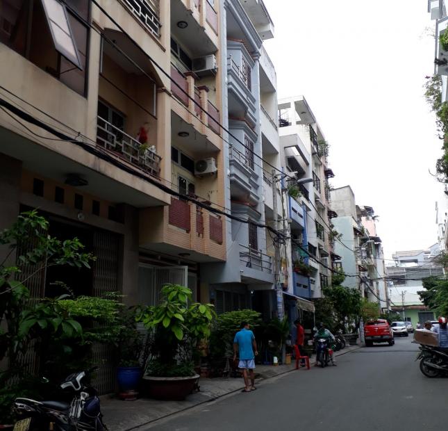 Bán nhà MT đường Hùng Vương, Q5. Diện tích 4.7*28m, nhà 4 lầu, giá 212 triệu/m2