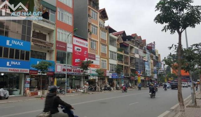 Cần Bán biệt thự đường Hai Bà Trưng-Nguyễn Văn Thủ, P. 06, quận 3. DT 15x15m , giá 70 tỷ