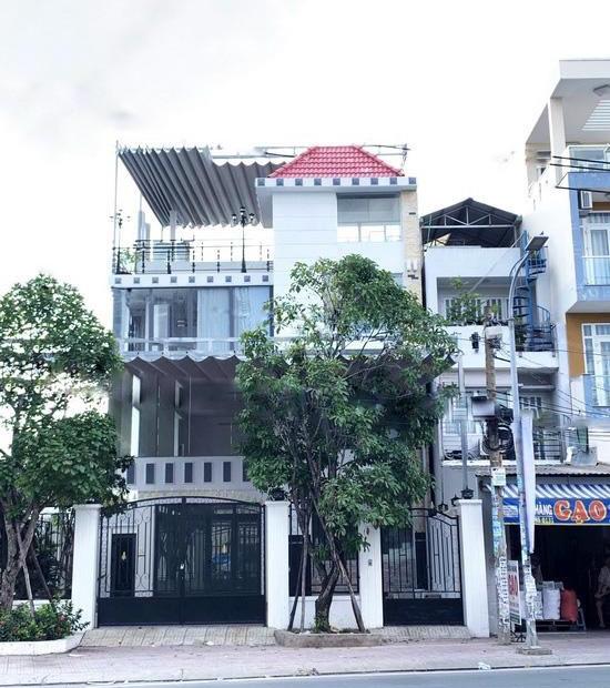 Bán căn góc mặt tiền đường Huỳnh Tấn Phát Tân Phú Quận 7, DT 12 x25m, giá 26 tỷ