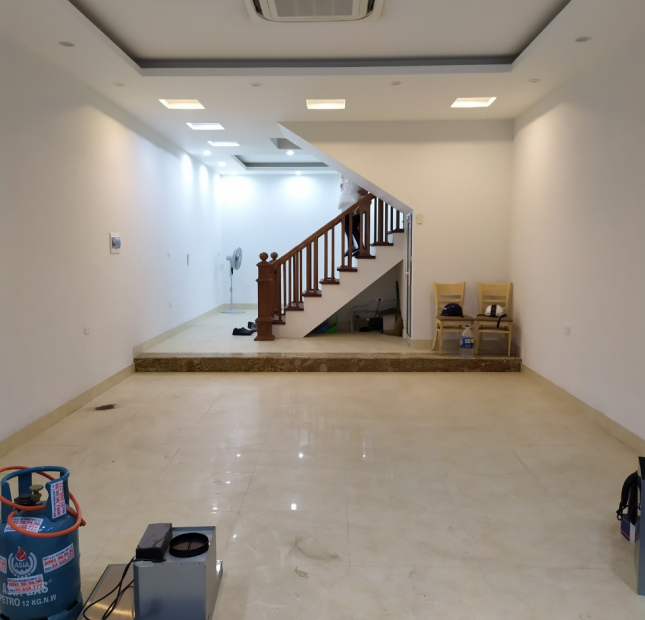 Cho thuê nhà xây mới đẹp tại Vinaconex 3, Trung Văn, 70m2x 4 tầng