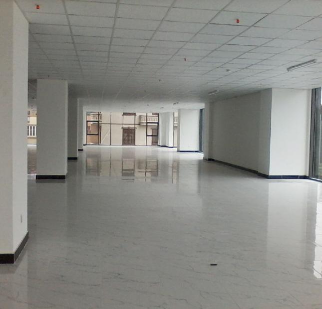 Cho thuê văn phòng - mặt bằng 450 m2 tại Lê Văn Lương, giá chỉ 80 triệu/tháng