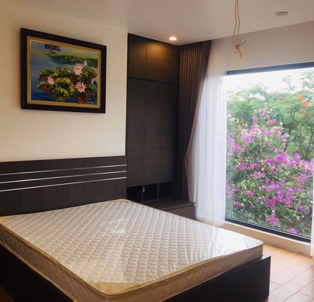 Khách Sạn 8 tầng MP VIP quận Cầu giấy, Mặt tiền 8.5m cho thuê 80tr/thg giá 24 tỷ.