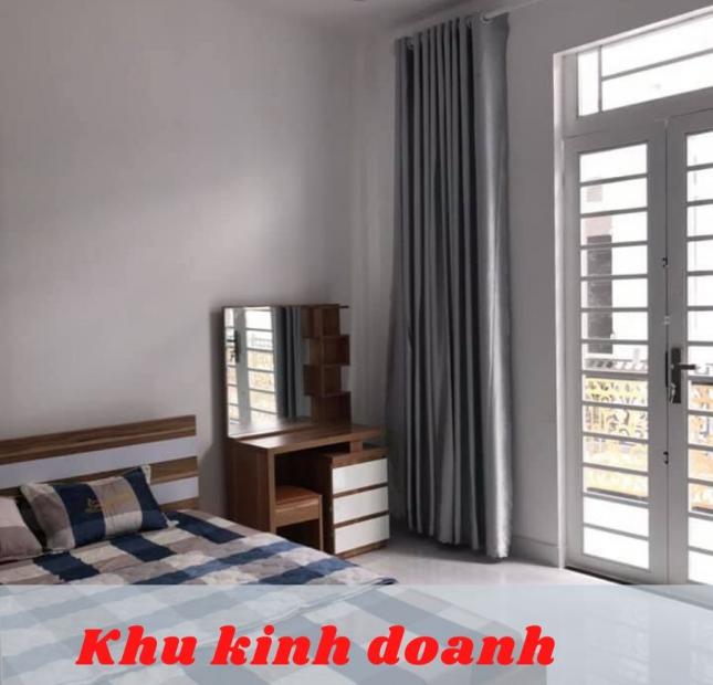 Định cư, bán nhà Cách Mạng Tháng 8,Q.3,nở hậu,Ô tô vào nhà, Giá 6.9 tỷ(TL).LH 0909661477.