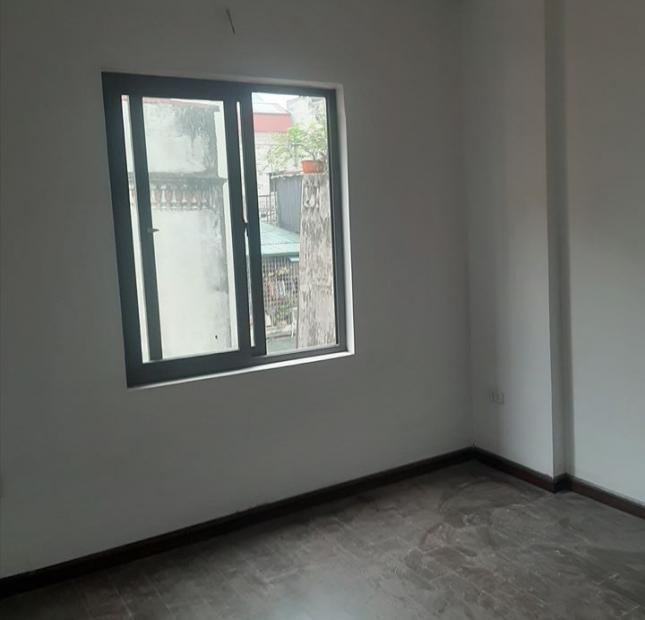 CỰC ĐẸP: Phố Kim Giang 30m2 x 5T, MT 5.4 mét, chỉ 2.5 tỷ, có thể thương lượng.