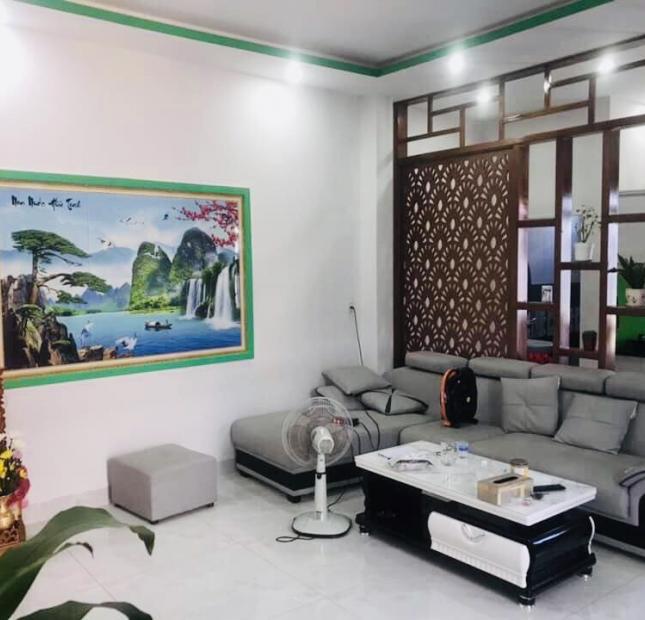 Bán Villas  đẹp nhất thôn phú thạnh nha trang chỉ 3tỷ1 nội thất xịn