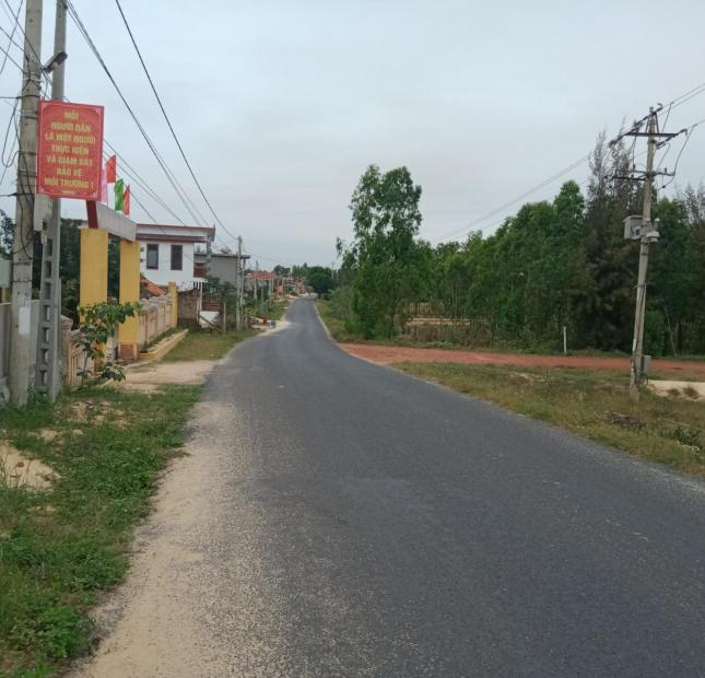 Bán 210m2 đất sổ riêng MT Nguyễn Thị Định, Huyện QUẢNG NINH 