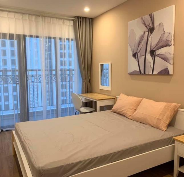 Bán căn hộ 3 phòng ngủ, 104m2 chung cư Five Star Kim Giang đầy đủ nội thất tầng trung đẹp chỉ về ở