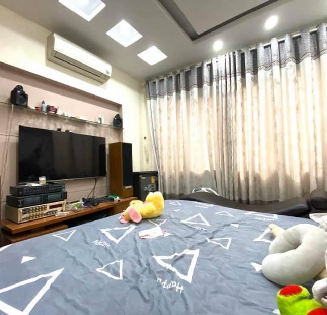 Bán nhà hiếm Vĩnh Hưng, ngõ thông, đẹp 4 tầng chỉ 2 tỷ