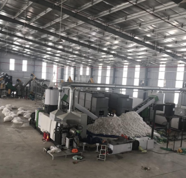 Bán Xưởng Khuôn viên 10.800m2 tái chế nhựa trong  KCN Đất Cuốc, Tân Uyên, Bình Dương.