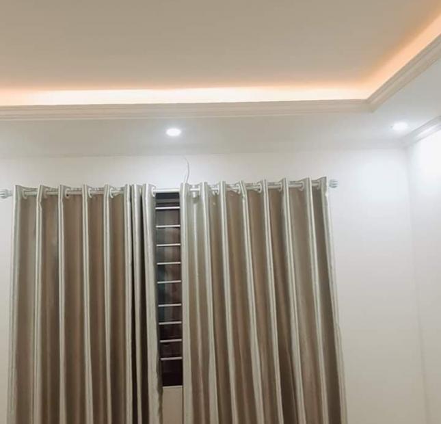 Nhà Mới, Ở Luôn, kinh doanh, Đường Giải Phóng, Hai Bà Trưng 42m2x5T, giá 3.4 tỷ.