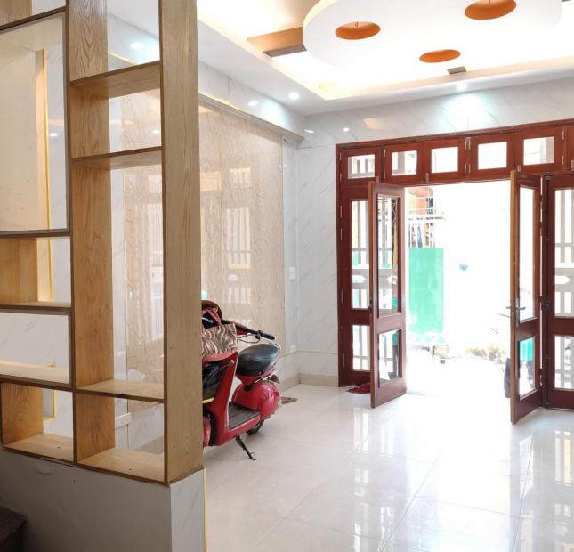 Cho thuê nhà ngõ 381 phố Nguyễn Khang, quận Cầu Giấy, tp Hà Nội, DT 30m2x5T, MT 3m, 3PN