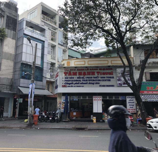 R126- Hotel MT Phạm Ngũ Lão, Q.1, dt4.2x21m, TN 230tr/th, giá 130 tỷ LH 0939978679	