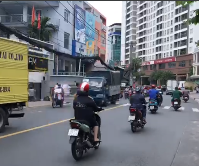 MT Phổ Quang, P.9, Q.Phú Nhuận, dt 10*18m, 1 hầm 4 lầu, giá 52 tỷ