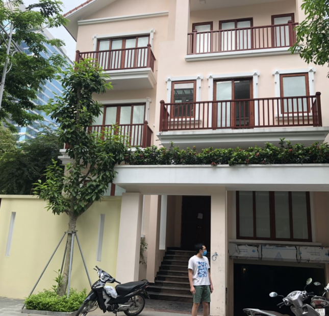 Cho thuê nhà kiểu biệt thự tại Nguyễn Cơ Thạch, 93m2x 4T, lô góc, sơn sửa đẹp