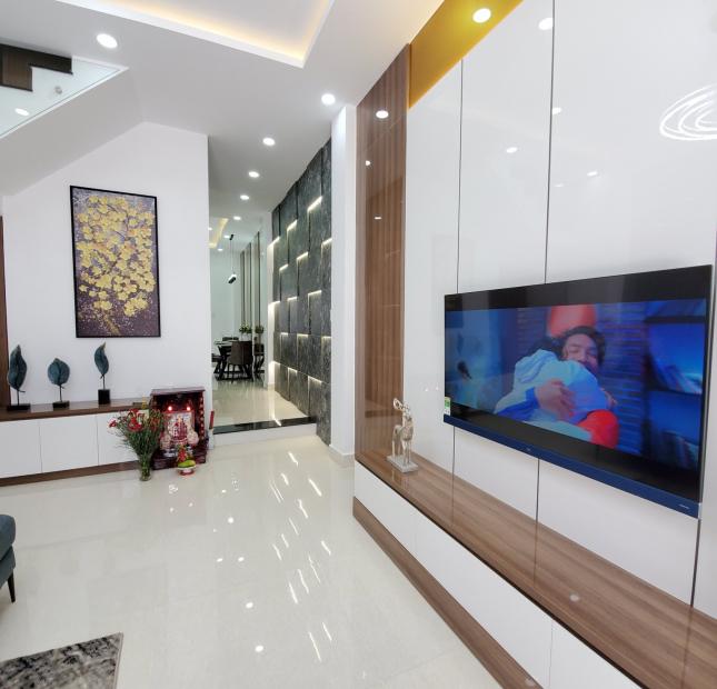 Bán nhà 1 trệt 4 lầu Thạnh Lộc -Hà Huy Giáp sổ hồng 