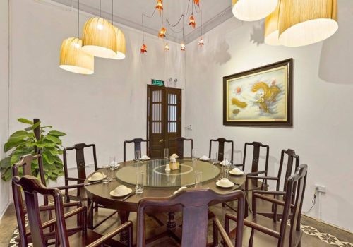 Cho thuê nhà mặt ngõ Núi Trúc, Ba Đình DT đất 250m tổng DT sàn 650m thích hợp làm nhà hàng