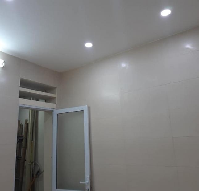                  Nhà hiếm Vĩnh Hưng, sổ đỏ riêng, 4 tầng 1 tỷ 4