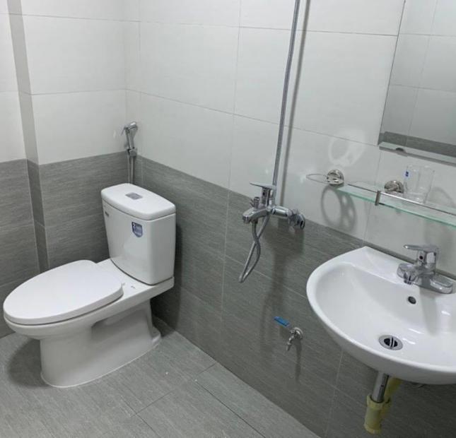 Bán Nhà 5 Tầng Phố Phú Đô, Giá 3.2 tỷ, DT 35m2, MT 3.5m.