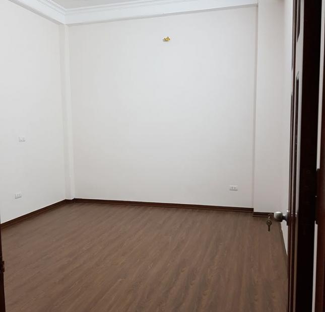 Chỉ 7.7 tỷ - Cần bán gấp nhà Ngõ 19 Kim Đồng 55m2x 4 Tầng. 