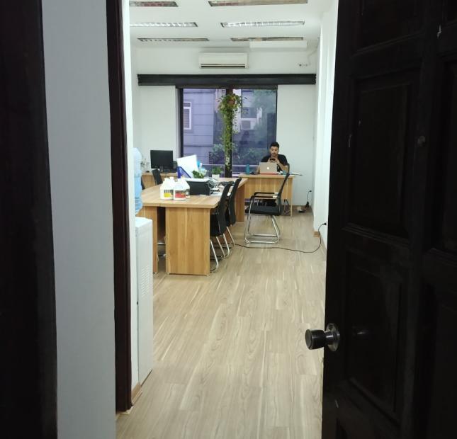 Cho thuê văn phòng 25m2,40m2 tại phố Lê Văn Hưu,Hai Bà Trưng,Hà Nội. Lh.0866683628