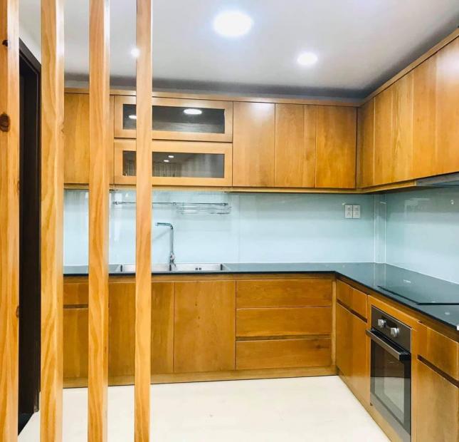 Bán gấp nhà đẹp sát mặt tiền Nguyễn Thái Sơn,40m2,chỉ 4.4 tỷ.