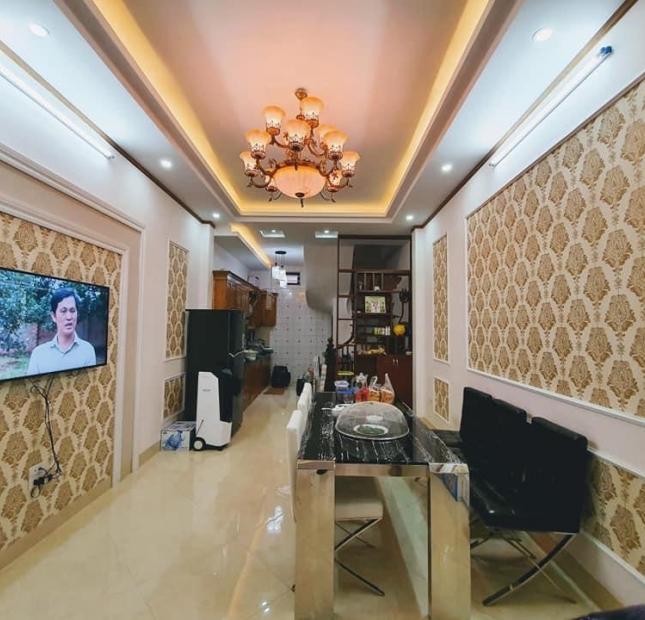 Bán gấp nhà Minh Khai, Hai Bà Trưng, 41m2,5T, nhà mới, gần phố, 4,3 tỷ full đồ, 0376812345