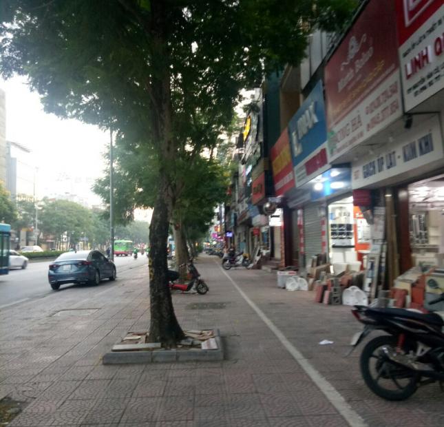 Bán nhà mặt phố đường Nguyễn Văn Cừ, 126m2 x 8m mặt tiền, vị trí Vip, Vỉa hè 8m, kd bất chấp, 240tr/m2.