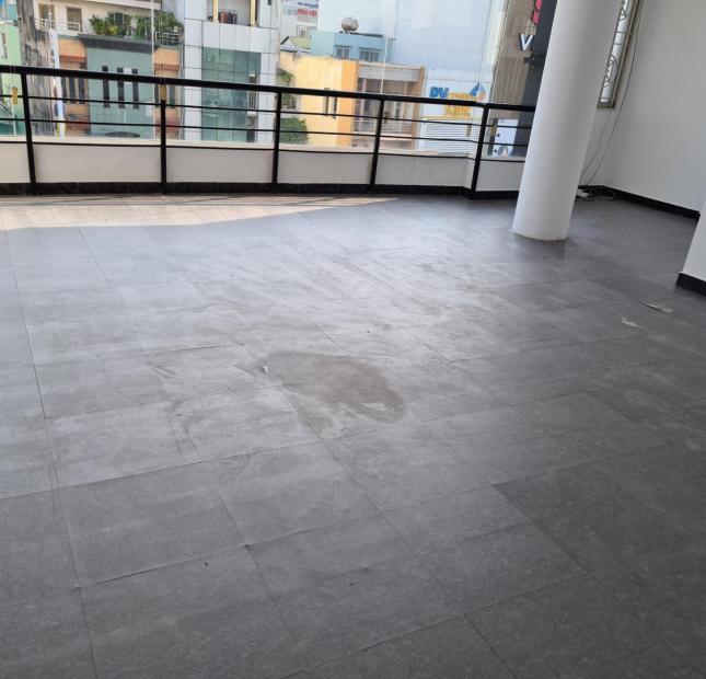 Bán nhà Cách Mạng Tháng 8 ngay công viên Lê Thị Riêng Q.3 5x18m 3 lầu giá 18 tỷ LH 0909746977