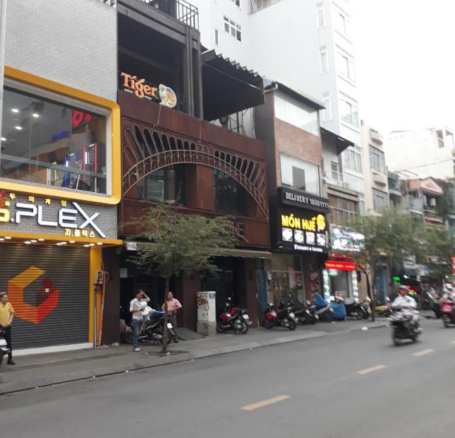Bán nhà mặt tiền chợ Phùng Hưng, Q. 5 (4.2x20m) giá rẻ 13,9 tỷ
