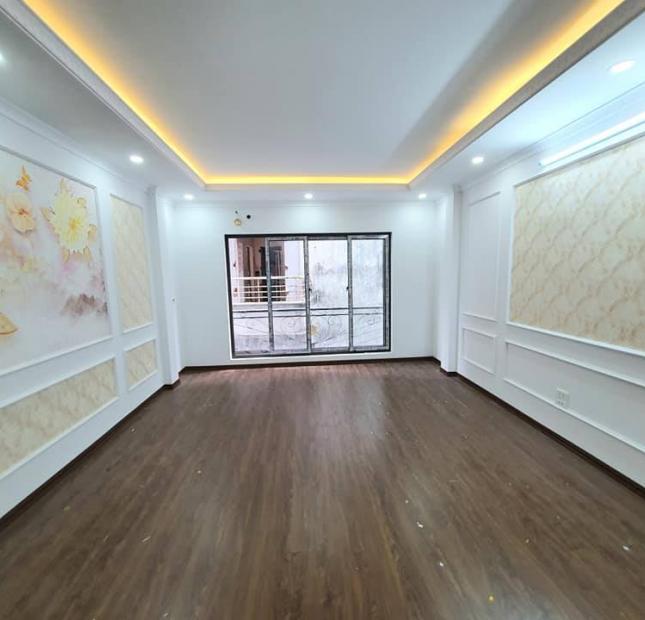 Bán nhà Hoàng Hoa Thám nở hậu, ô tô đỗ cửa 46m2, 5 tầng, MT: 4m Giá: 4,15 tỷ. LH: 0986560854.