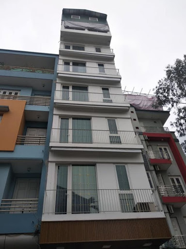 Bán nhà Trần Quốc Hoàn 7 tầng, thang máy, kinh doanh, vp, ô tô vào nhà  Giá: 7,1 tỷ. LH: 0986560854.