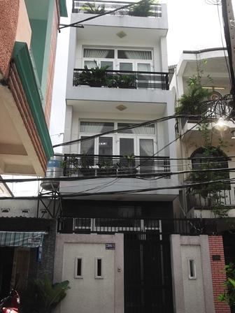 Bán nhà ngang 4.4m mặt tiền Tân Định, Quận 1, 2 lầu. HĐT: 50tr/th, giá 20 tỷ TL