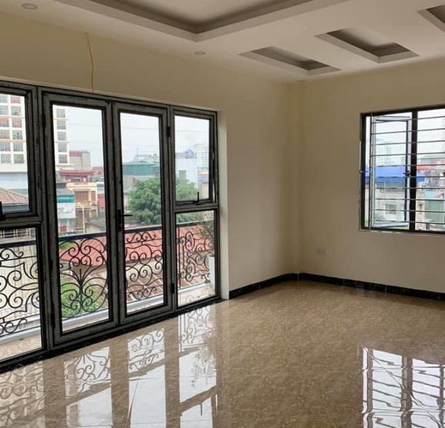 Gia đình cần tiền bán nhanh nhà Minh Khai, nhà mới ở luôn 40m x 5T 3.3 tỷ