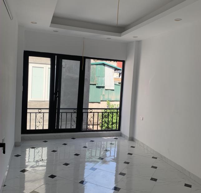 Bán nhà Bạch Đằng mới tinh xây 5T x 32m 3 tỷ. Chỉ việc xách vali về ở