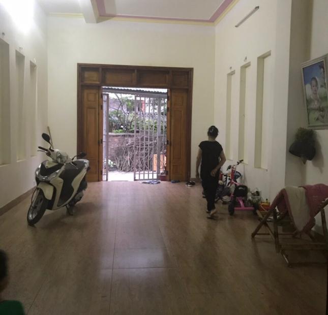 Bán nhà ngõ 2 Tôn Đức Thắng, Khai Quang, Vĩnh yên, 4 phòng ngủ, giá 2 tỷ. LH: 0976362565