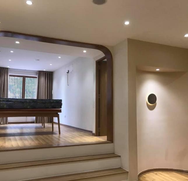 Bán nhà Hai Bà Trưng, ô tô 7 chỗ quay đầu, vào nhà 7 tỷ 2