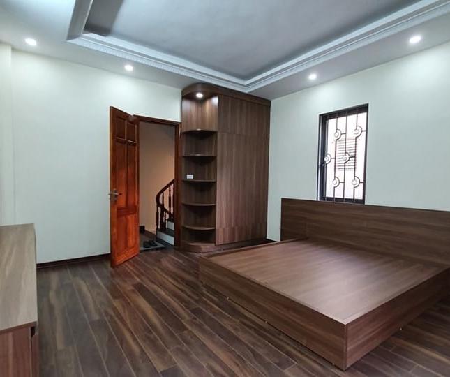 Bán nhà Kim Ngưu trung tâm HBT, lô góc, ở luôn 30m x 5T 3.5 tỷ