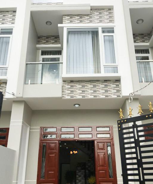 Bán Nhà hẽm Nhựa 10m Tô Hiến Thành p14 Đối Diện King Dom 3 lầu DT 4 X14m giá 10.6 tỷ .