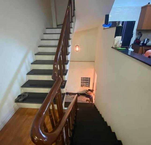 Bán nhà Nuyễn Trãi Thanh Xuân  dt 60m, 4 tầng , mt6m, giá 11,4 tỷ