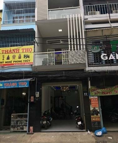 Mặt tiền lò siêu p12 q11. 3 x 23. 3 lầu bê tông cốt thép, 6 phòng, 6 toilét.