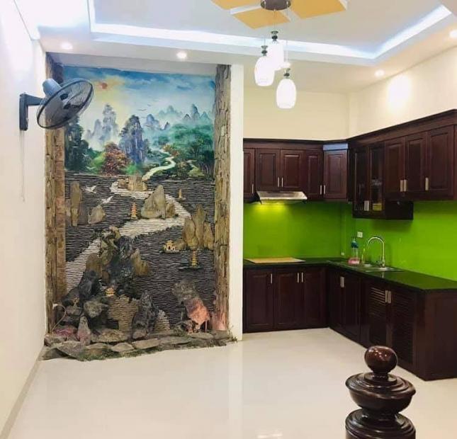Bán Nhà Gần Trung Tâm , Phố Bạch Mai – Hai Bà Trưng , 40m2 x 5 tầng chỉ 3 tỷ. Có TL