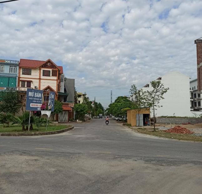 Cần bán nhanh lô đất phía sau Phố Cao Sơn, Phường An Hoạch 120m2, rộng 5m ô tô vào nhà