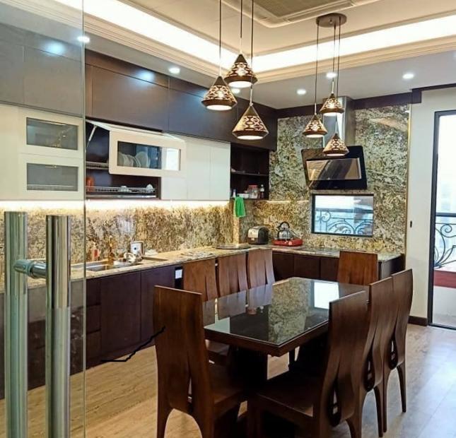 Bán nhà Vạn Bảo phân lô ô tô quân đội, ô tô chạy vòng quanh, 80m, 5 tầng, MT 5m. LH: 0986560854.