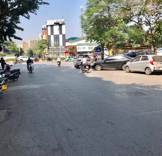 Bán nhà phân lô ô tô đi phố Trần Duy Hưng, thông sang Nguyễn Thị Định. DT 50m2, giá 6,2 tỷ.